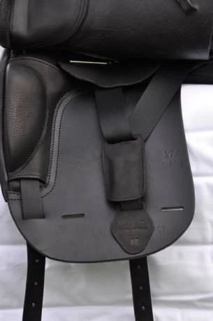 Intrepid Nimbus Dressage Saddle - Image 2